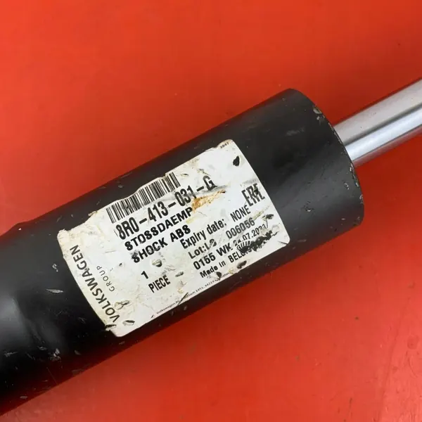 Begagnad främre höger stötdämpare OEM 8R0413031G image 3