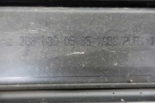 Mercedes CLK AMG Moldura Lateral OEM 2086800535 Izquierda/Derecha image 7
