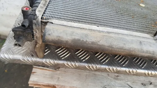 Waterkoeler Mercedes W220 S500 5.0 V8 A2205000903 image 10