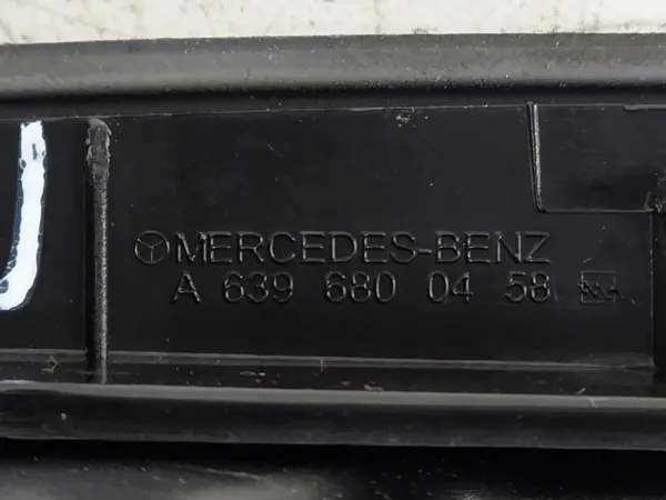 Vito Viano W639 Bekerhouder OEM A6396800458 2K image 8
