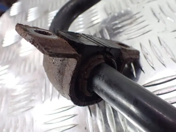 Taka stabilointitanko OEM 1K0511439E Audi A4 B8 image 6