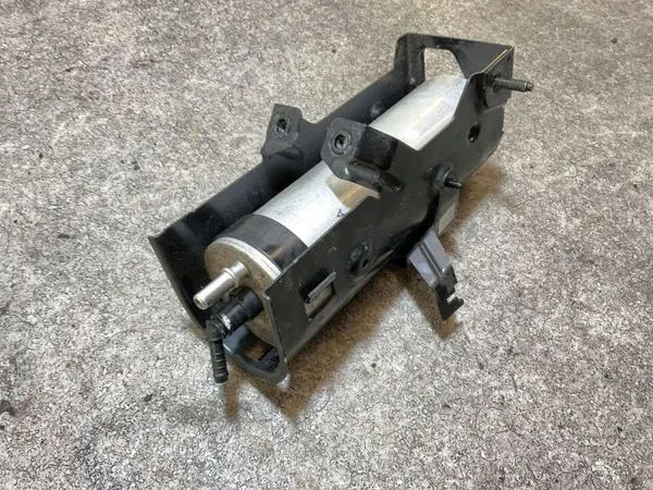 Gebruikte VW Brandstofffilter Behuizing OEM 7LA127224A image 4