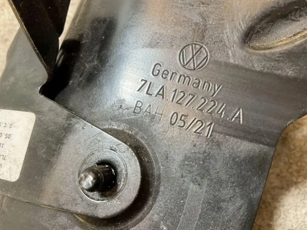 Gebruikte VW Brandstofffilter Behuizing OEM 7LA127224A image 5