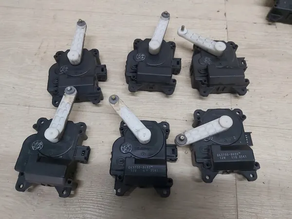 Motor del soplador OEM 063700-8680 para Avensis image 3