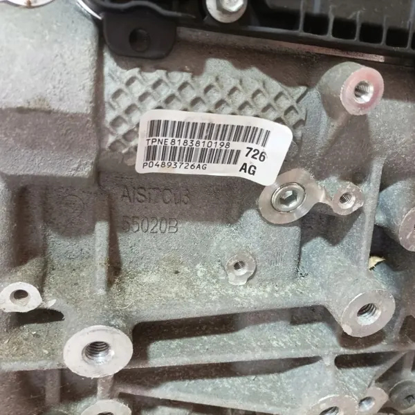 Moottorilohko OEM 04893507AE Jeep Cherokee Wranglerille image 7
