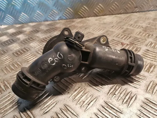 Insert de carcasa termostato OEM 1436824 BMW E46 image 2