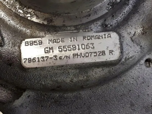 Turbo Opel Insignia A 1.96L 118kW 2010 image 3