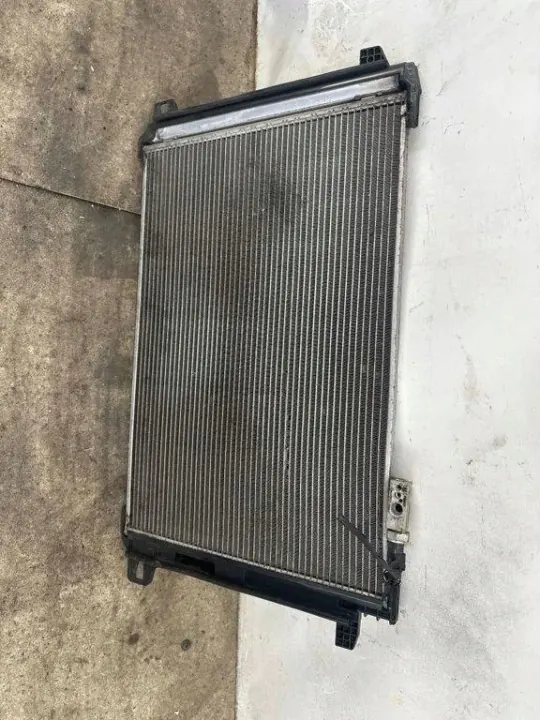 Condenseur AC Mercedes-Benz A2045000554 pour Classe E A207 image 2