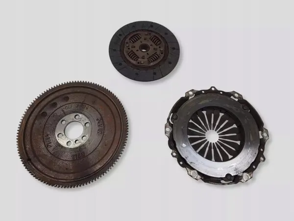 Kokonainen Kytkin Flywheel Citroen C4 I 1.6 Bensiini 9645879980 image 3