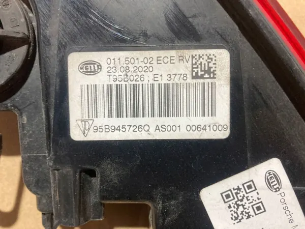 Porsche Macan 95B Takapuskurin Valo Oikea OEM 95B945726Q image 10