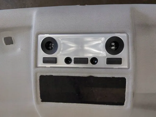 Plafonnier BMW E61 OEM 7077185 - Lumière Intérieure image 4