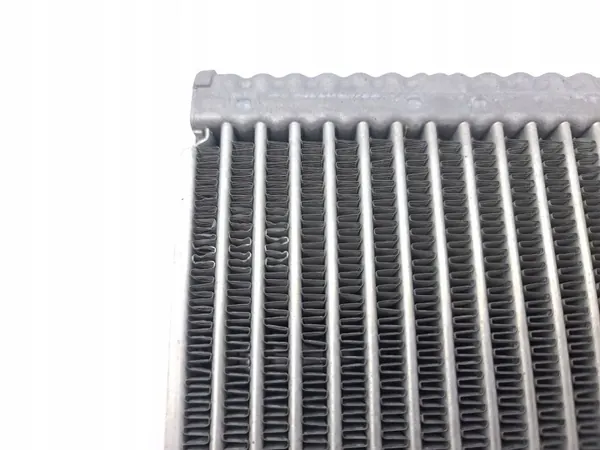 Hyundai Ioniq 2022 lämmönvaihdin ilmastointi OEM AMD185710 image 3