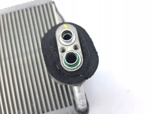 Hyundai Ioniq 2022 lämmönvaihdin ilmastointi OEM AMD185710 image 5