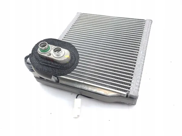 Hyundai Ioniq 2022 lämmönvaihdin ilmastointi OEM AMD185710 image 6