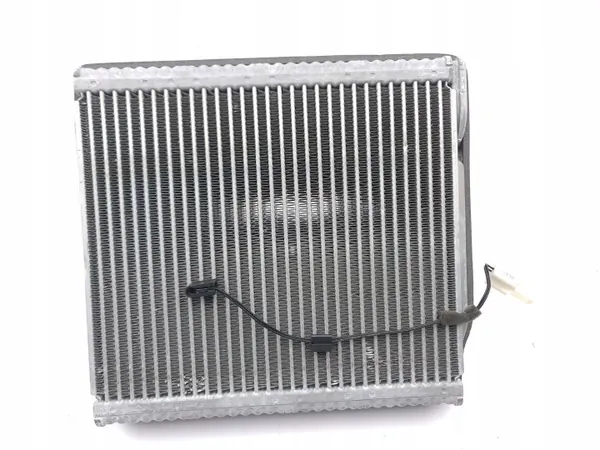 Hyundai Ioniq 2022 lämmönvaihdin ilmastointi OEM AMD185710 image 7