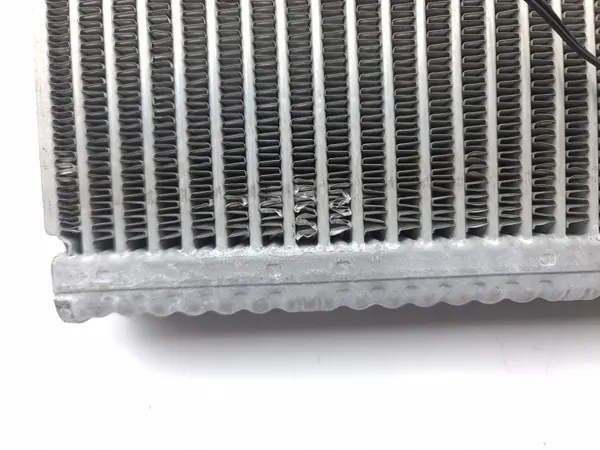 Hyundai Ioniq 2022 lämmönvaihdin ilmastointi OEM AMD185710 image 8
