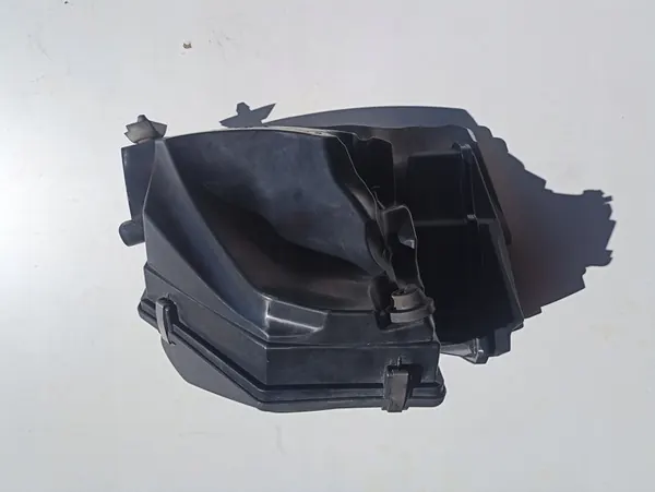 Ilmansuodattimen Kotelo BMW G20 G21 G22 G23 M340I M440I 8635100 image 3