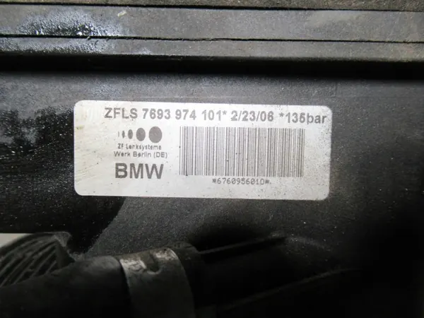 Ohjaustehostimen pumppu BMW E60 E61 2.5D 3.0D 7693974 image 3