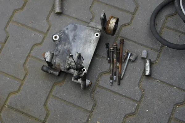 OEM bnt-402201-001 Compressor AC autocarro 15 m³ usado image 3
