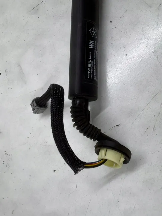 Jeep Grand Cherokee 2017 Baklucka Lyftstöd Vänster OEM image 7