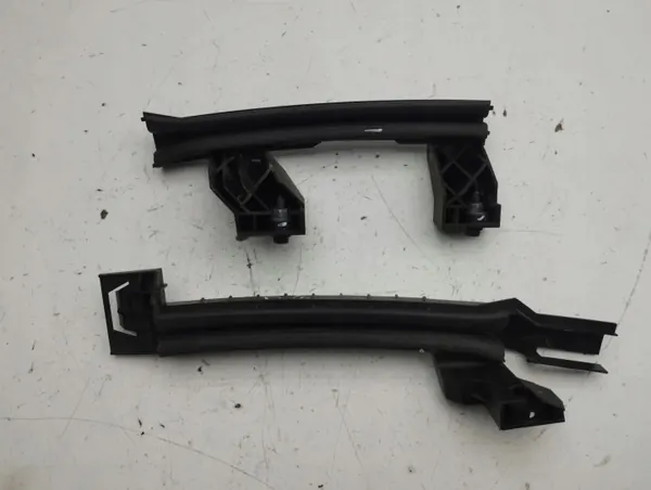 Guide de vitre arrière Citroen C4 III e-C4 OEM 9832978680 image 2