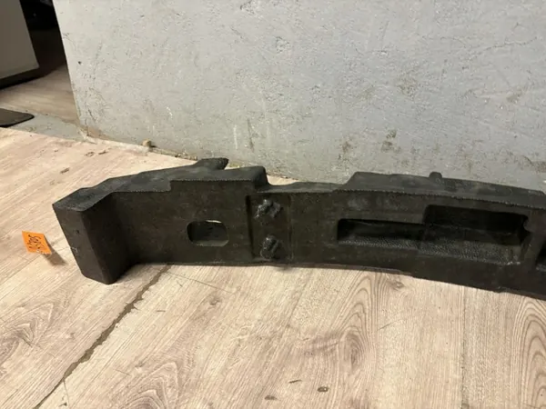 Toyota Corolla E21 voorbumperabsorber OEM 52611-02530 image 6