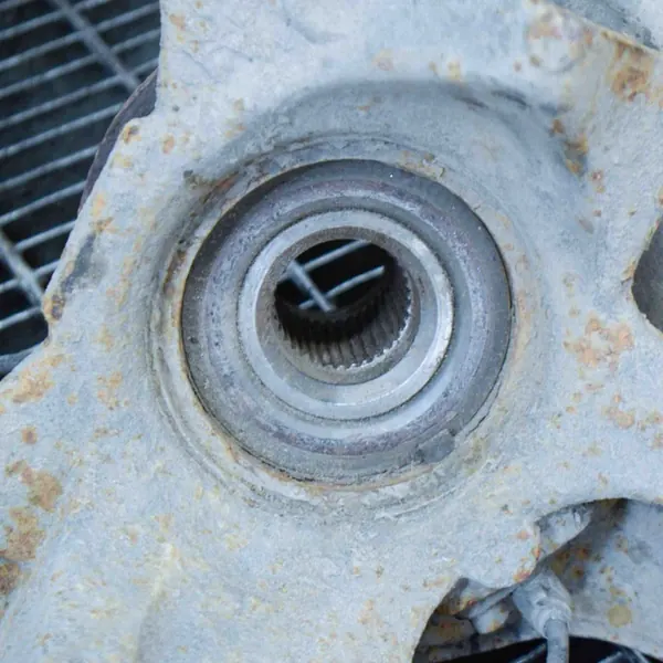 Peugeot Boxer 2013 Mozzo ruota anteriore sinistro image 4