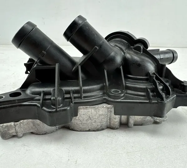 Pompa acqua Volkswagen Golf VIII 2020 OEM image 2