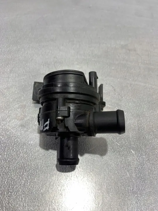 Jaguar F-Pace Vattenpump OEM FBZ19049 - Begagnad image 4
