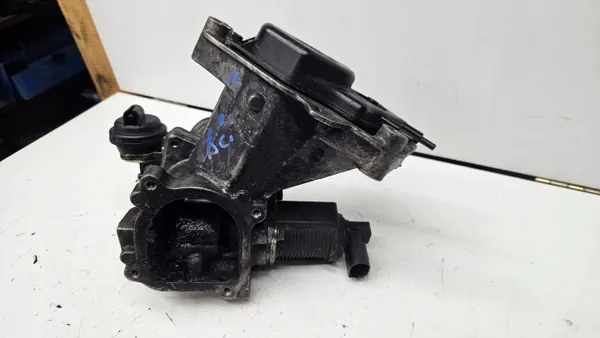 Renault EGR-venttiili OEM 8200270539B - Käytetty image 3