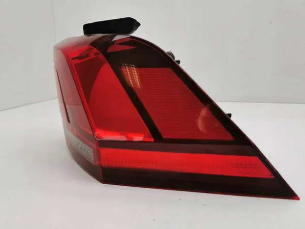 Luz trasera derecha Volkswagen Tiguan 2020 OEM 5NA945096D image 3