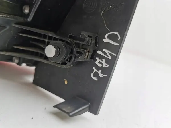 Luz trasera derecha Volkswagen Tiguan 2020 OEM 5NA945096D image 6