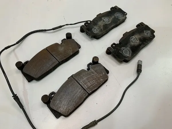 BMW OEM 2284884 Bremsbeläge Vorderachse - Gebraucht image 3