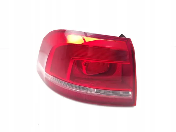 VW Passat Luz Trasera Derecha 2011 Familiar 3AF945095C image 2