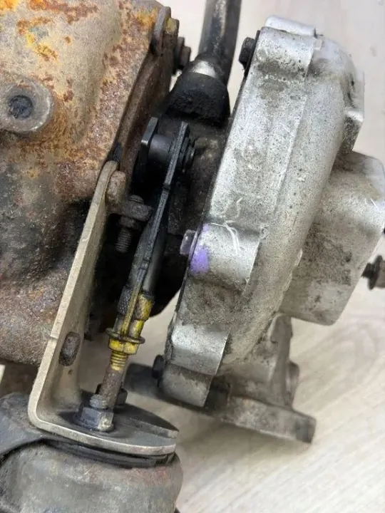 Turbo NISSAN NP300 NAVARA D40 GT2056V 2.5L 126kW image 4