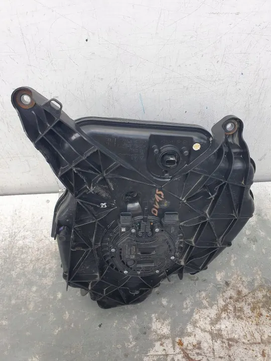 AdBlue-tank Audi A6 C8 OEM 4K0131878J image 7