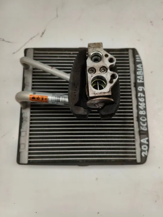 Skoda Fabia MK3 Noyau Chauffage AC 6C0816679 image 3