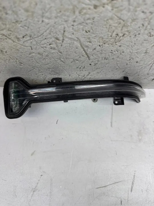 OEM 7112335 Vasen peilin vilkku BMW G20 image 2