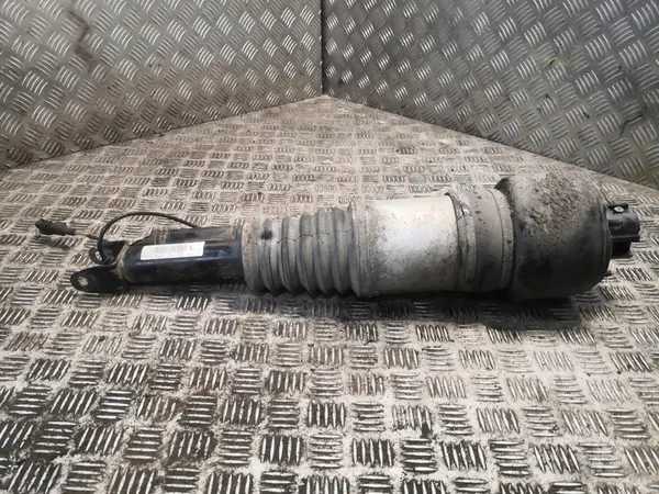 Mercedes-Benz E W211 Vänster Framdämpare image 2