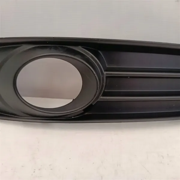 Rejilla de Parachoques Derecho Audi A3 8P 2008-2012 8P0807682E image 3