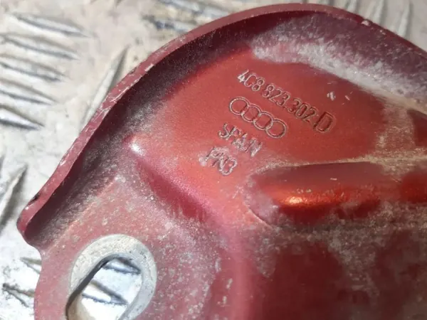 Charnière de capot droit OEM 4C8823302D Audi A3 Sportback image 3