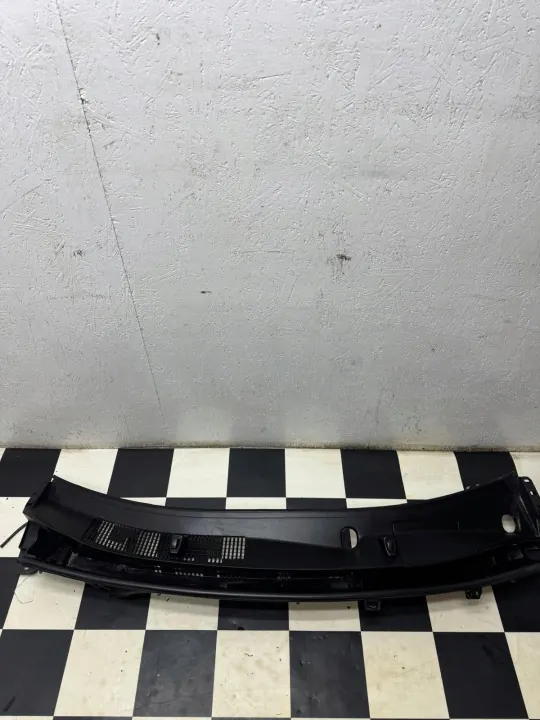 Övre plastskärm OEM 55708-0D520 image 2