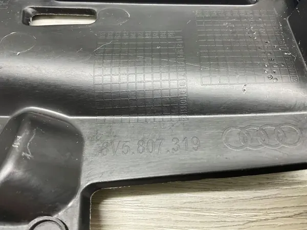 Etummaisen vasemman puskurin kiinnitysluiska Audi A3 Sedan image 6