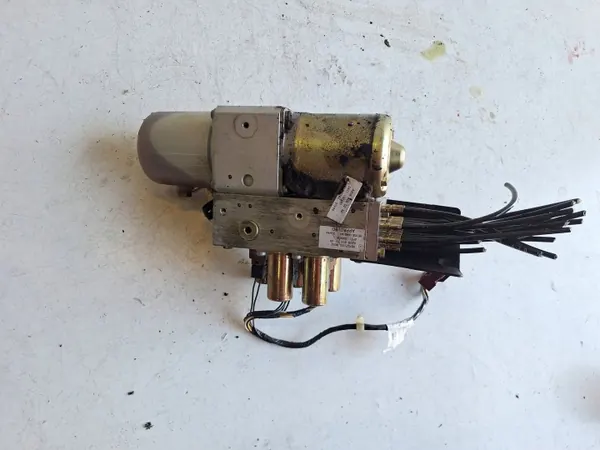 Mercedes CLK W208 dakpomp OEM A2088001748 image 3