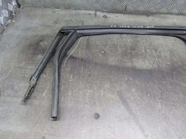 Türdichtung Rahmen Vorne Rechts OEM 31278541 Volvo V40 image 5