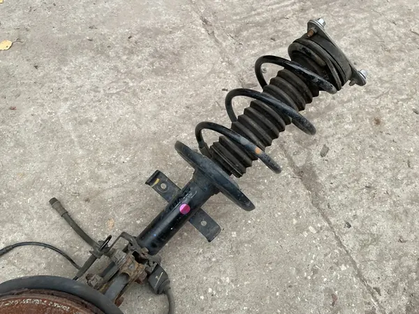 Snodo Ammortizzatore Destro Anteriore Renault Clio IV image 4