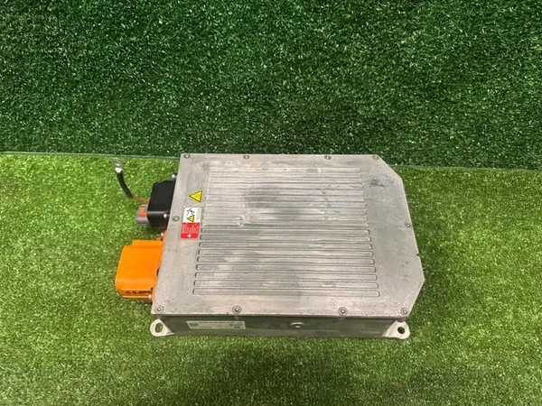 Chargeur OBC 7.2kW Porsche Cayenne 92A Hybride 5QE915681 image 1