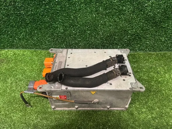 Chargeur OBC 7.2kW Porsche Cayenne 92A Hybride 5QE915681 image 2