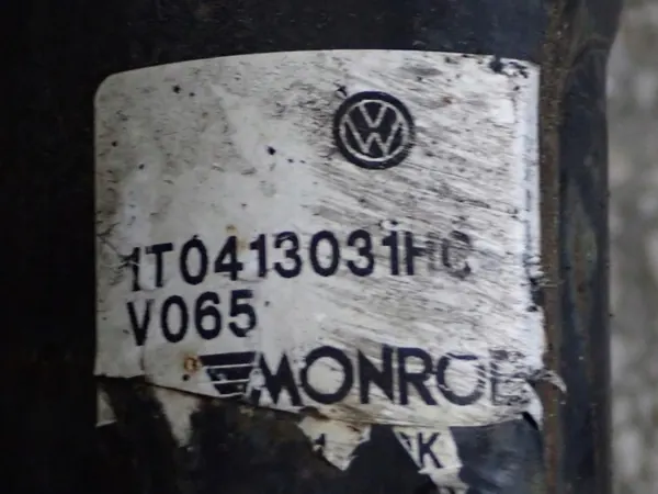 Pivot de direction droit OEM 1T0413031HC VW Scirocco image 8