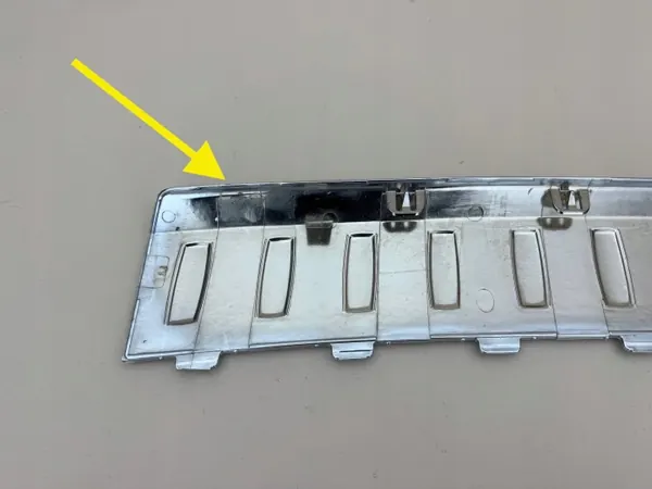 Mercedes GL X166 Bakre Stötfångare Kromlist OEM A1668840190 image 10